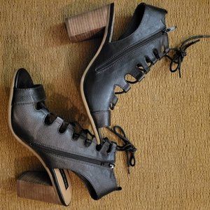 Steven by Steve Madden Black Size 8